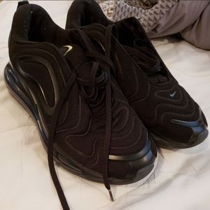 Black Nike Air Max 720
